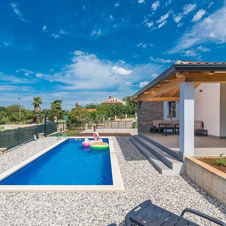 Villa Antoniana Novigrad  Exterior photo