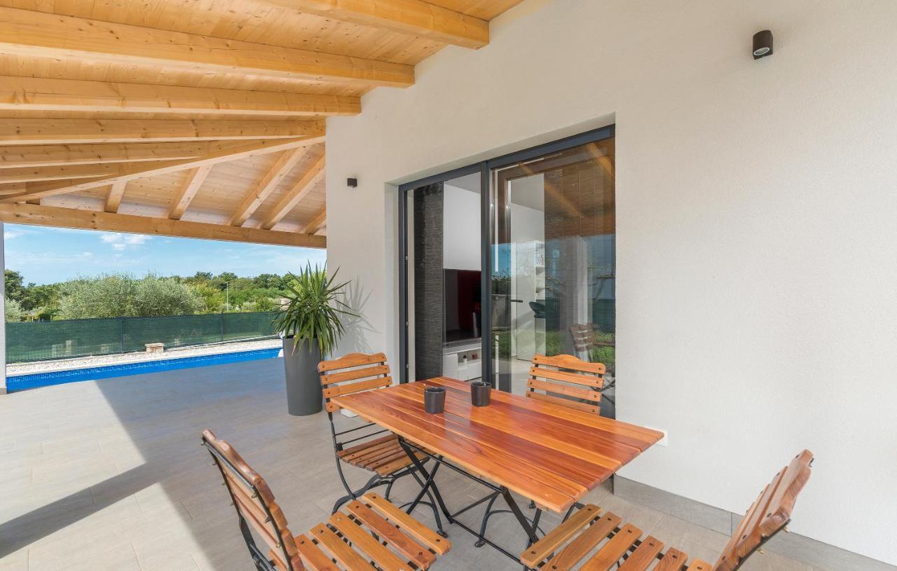 Villa Antoniana Novigrad  Exterior photo