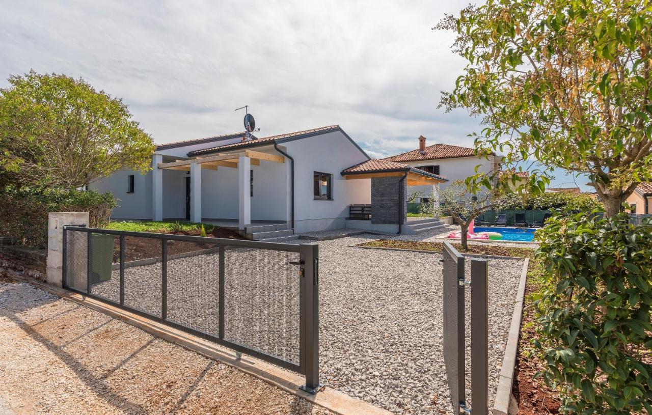 Villa Antoniana Novigrad  Exterior photo